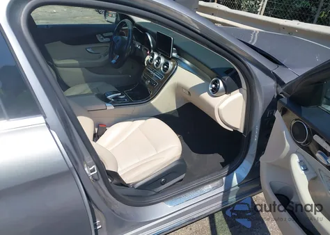 2015 Mercedes-Benz C 300 Luxury/Sport from USA, damaged, VIN 55SWF4JB0FU064967